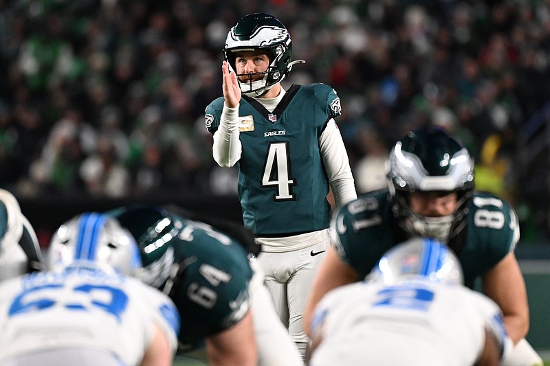 Nov 16, 2025; Philadelphia, Pennsylvania, USA; Philadelphia Eagles place kicker Jake Elliott (4) gets set to kick a field goal against the Detroit Lions during the first half at Lincoln Financial Field. Mandatory Credit: Eric Hartline-Imagn Images