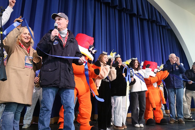 First Night kicks off with a ribbon-cutting ceremony at the Music Pier led by Mayor Jay Gillian.