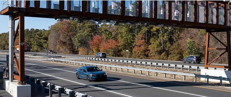 A vehicle travels through one of the gantries on the Atlantic City Expressway. (South Jersey Transportation Authority)