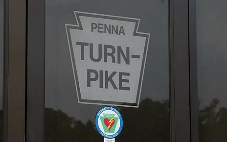 PA Turnpike sign in King of Prussia (Credit: LevittownNow.com)