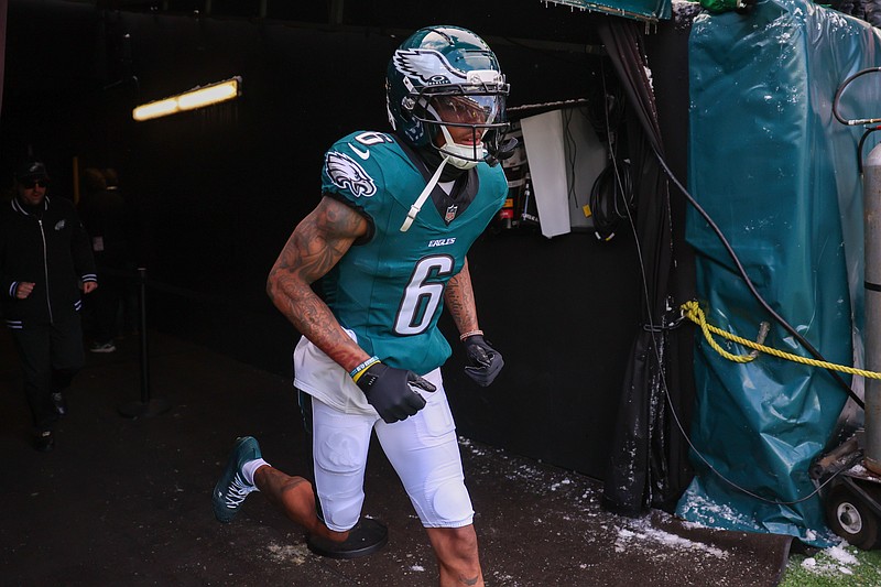 Dec 14, 2025; Philadelphia, Pennsylvania, USA; Philadelphia Eagles wide receiver Devonta Smith (6) runs onto the field before the game against the Las Vegas Raiders at Lincoln Financial Field. Mandatory Credit: Bill Streicher-Imagn Images
