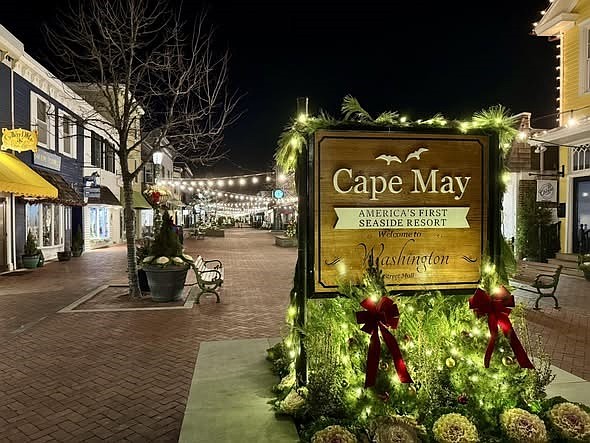 A sign greets visitors to the Washington Street Mall. (Courtesy of Washington Street Mall Facebook page)