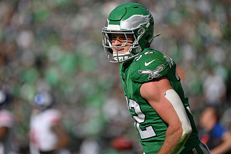 Oct 26, 2025; Philadelphia, Pennsylvania, USA; Philadelphia Eagles safety Reed Blankenship (32) against the New York Giants at Lincoln Financial Field. Mandatory Credit: Eric Hartline-Imagn Images