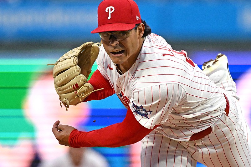 Apr 28, 2026; Philadelphia, Pennsylvania, USA; Philadelphia Phillies pitcher Jesœs Luzardo (44) throws a pitch against the San Francisco Giants during the first inning at Citizens Bank Park. Mandatory Credit: Eric Hartline-Imagn Images