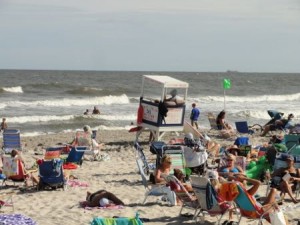 The thin beach at 58th Street — one of the last on schedule to be rebuilt — holds big crowds at high tide on Saturday, Sept. 5.