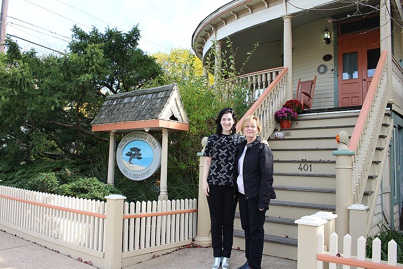 Xandy Peters (left) and Viola Zborowski at the Northwod Inn