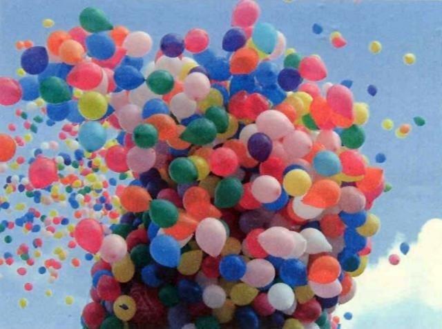 Environmentalists say mass balloon releases can lead to litter and harm wildlife. (Photo courtesy Tumblr)