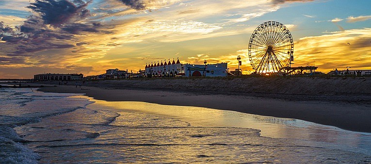 A view of Wonderland from the beach.  Photo Credit: http://www.gillians.com