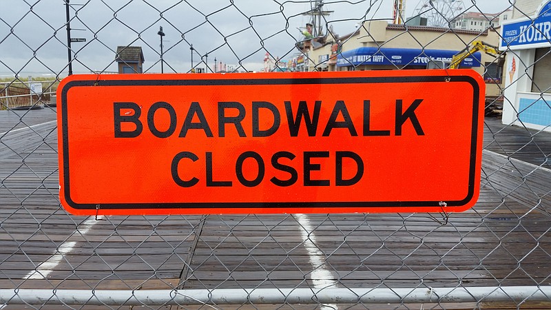 As the sign notes, the Boardwalk is closed between 10th and 12th streets.