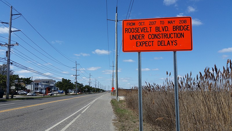 A sign on the Ocean City side of the bridge warns motorists of delays during construction.