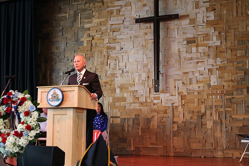 State Senator Jeff Van Drew speaks to the audience about making sure veterans are taken care of. 