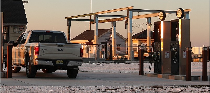 The 10th Street Wharf Marina sells marine quality fuel and could be another alternative for fuel on the north end of the island.