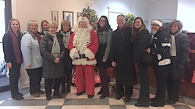 Sturdy Savings Bank's 7th Street Branch in Ocean City holds its tree lighting with a special guest. (Photo credit Sturdy Savings Bank) 