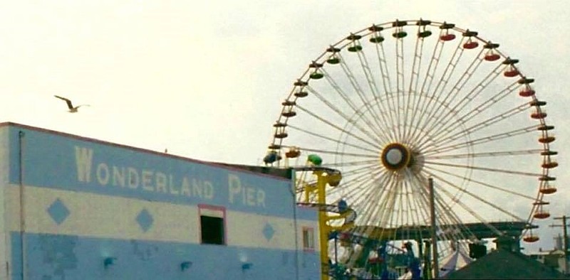 An old photo of Wonderland Pier showcasing the old wheel.