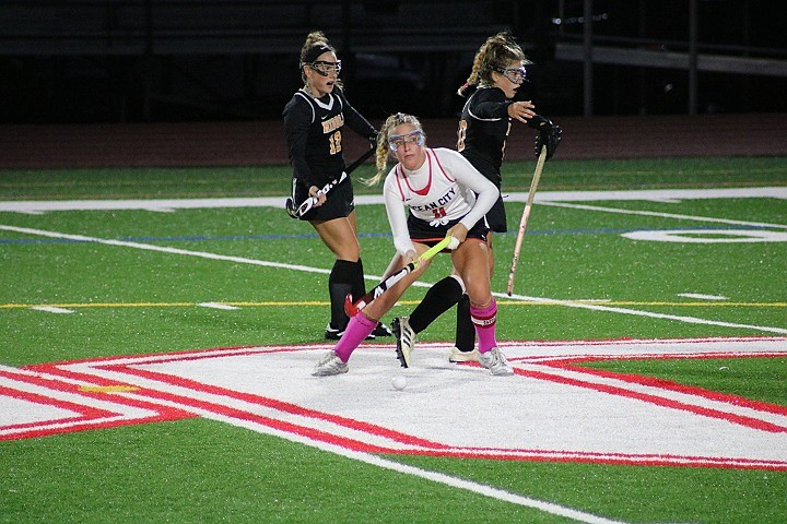 Chloe Prettyman eyes a pass to her teammate upfield.