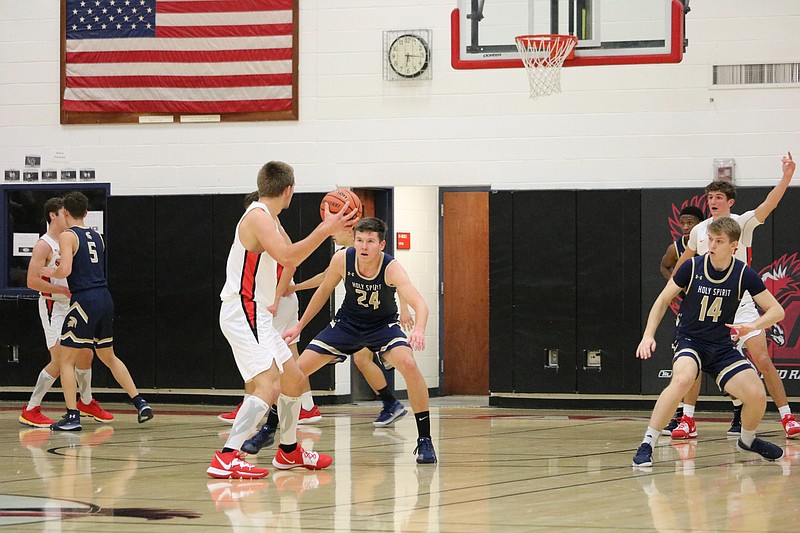 Tom Finnegan calls for the ball from teammate Mike Rhodes. 