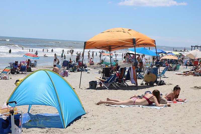 Cabanas must now be placed at the back of the beach close to the dunes.