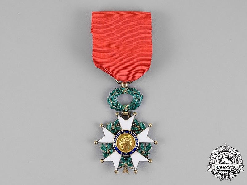 This is the Chevalier (Knight) of France’s National Order of the Legion of Honor. (Photo courtesy of Doug Otto) 