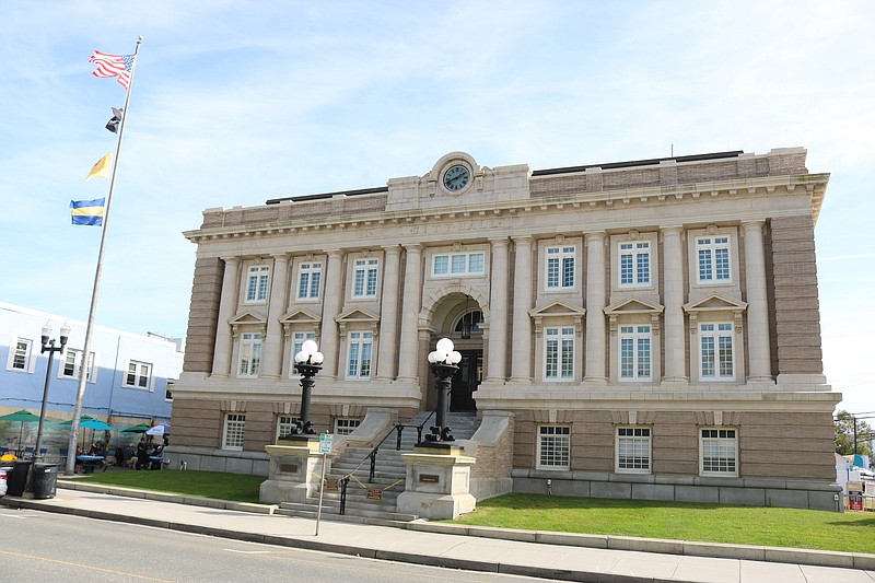 City Hall dates to 1914. 