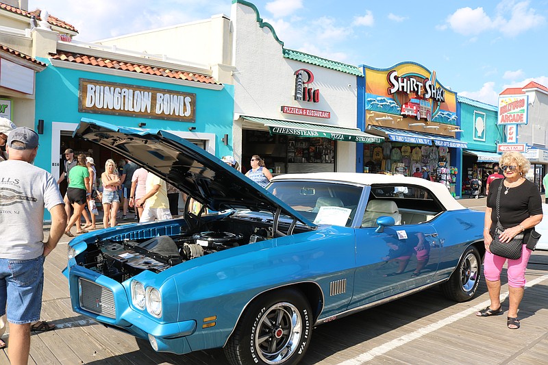 This 1970s Pontiac is all about cool.