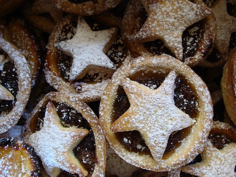 Learn about festive baking and UK-inspired specialties during the event.