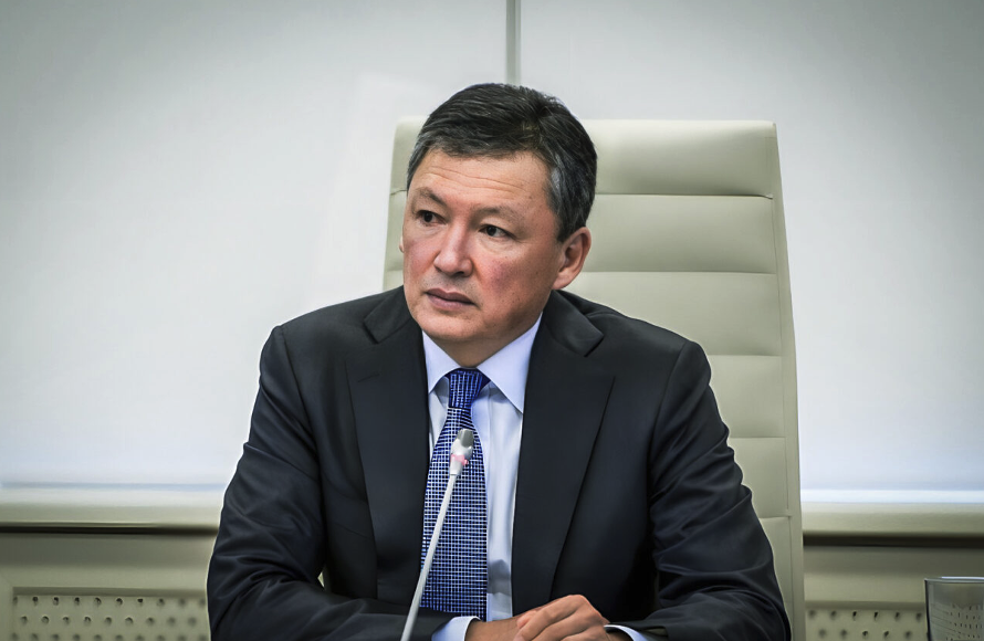 Timur Kulibaev at a meeting