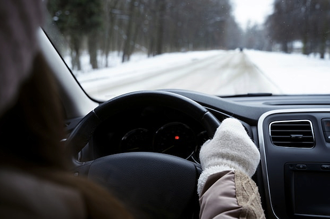 Image credit - https://www.freepik.com/free-photo/close-up-woman-driving-winter-season_22315206.htm