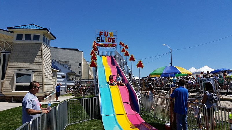 Excursion Park featured children's amusement rides that created a family-friendly atmosphere.