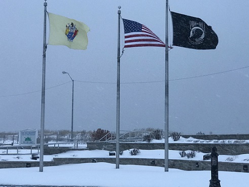 sic-flags-in-snow-4