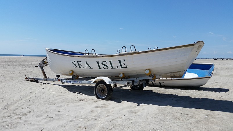 In the dead of winter, people are already thinking of the 2019 summer season by buying their beach tags early.