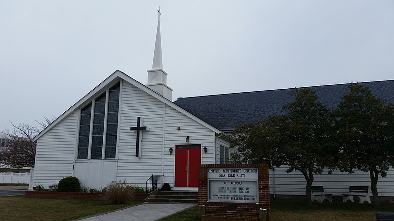 Beginning June 23, United Methodist Church is planning to hold outdoor summer services every Saturday at 6 p.m. that combine contemporary music with dance and theater.