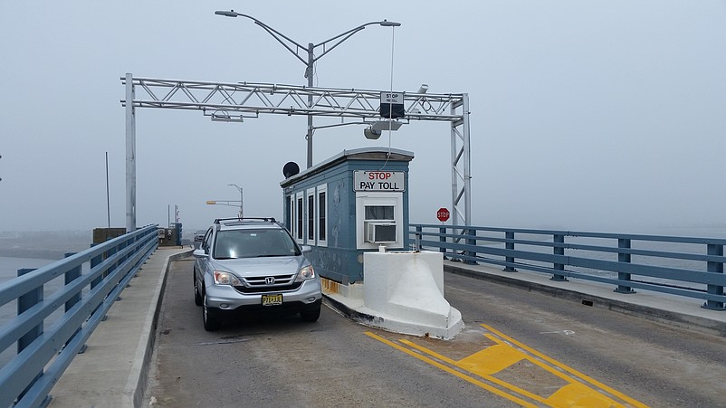 Cash tolls are being accepted again on the Townsends Inlet Bridge linking Sea Isle City and Avalon.