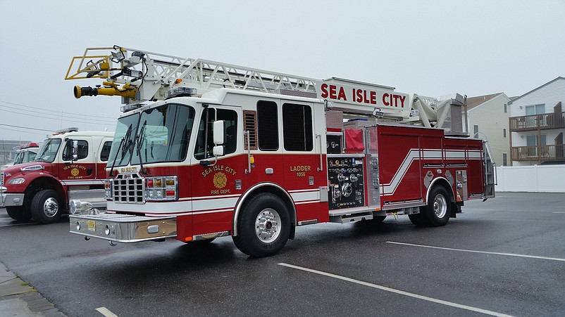 The Sea Isle City Fire Department responds to a fire on Central Avenue.