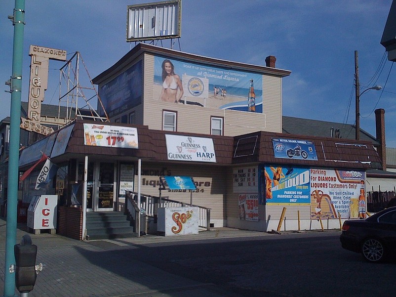 The original store dating to 1934 was demolished in 2009 and replaced with a modern Diamonds Liquor. (Photo courtesy Christopher Glancey)