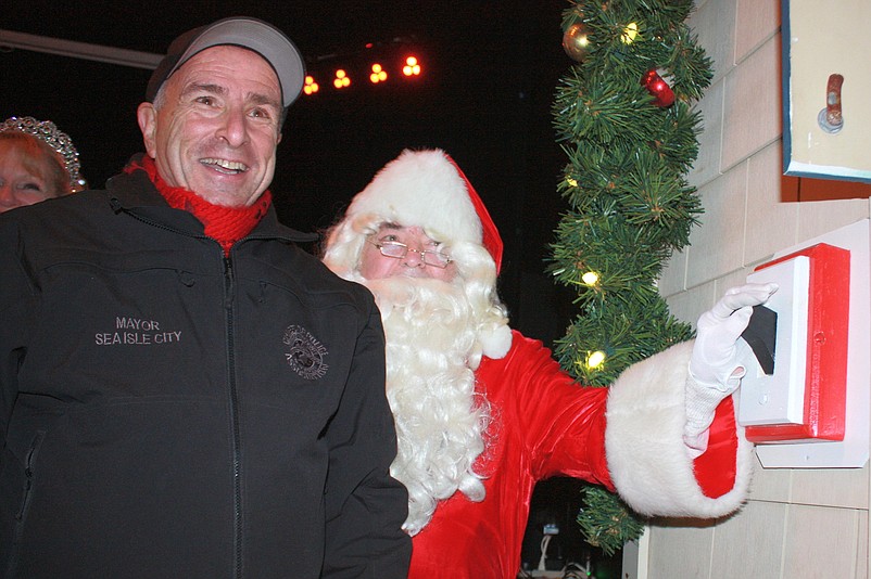 Santa will join with Mayor Leonard Desiderio for Sea Isle City's annual tree lighting ceremony. (Photo courtesy of Sea Isle City)