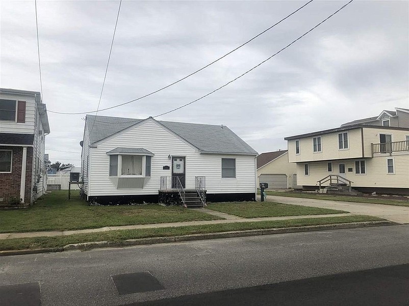 This house at 336 40th Street will be demolished and replaced by two new single-family homes built by Sea Isle Councilman Frank Edwardi.