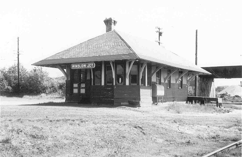 The Winslow Junction station. (sjrail.com)