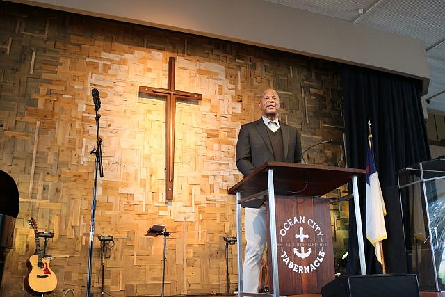 Darryl Strawberry describes his transformation from a troubled former star baseball player into a preacher.