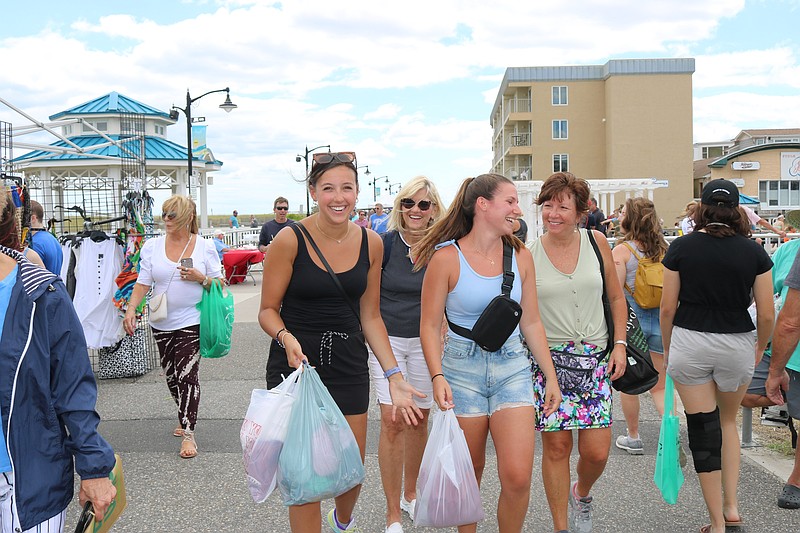 The oceanfront Promenade is a hub for shopping, entertainment and special events.