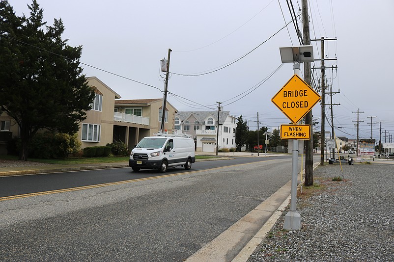 One of two "Bridge Closed When Flashing" signs in Sea Isle City is located on Landis Avenue near 88th Street.