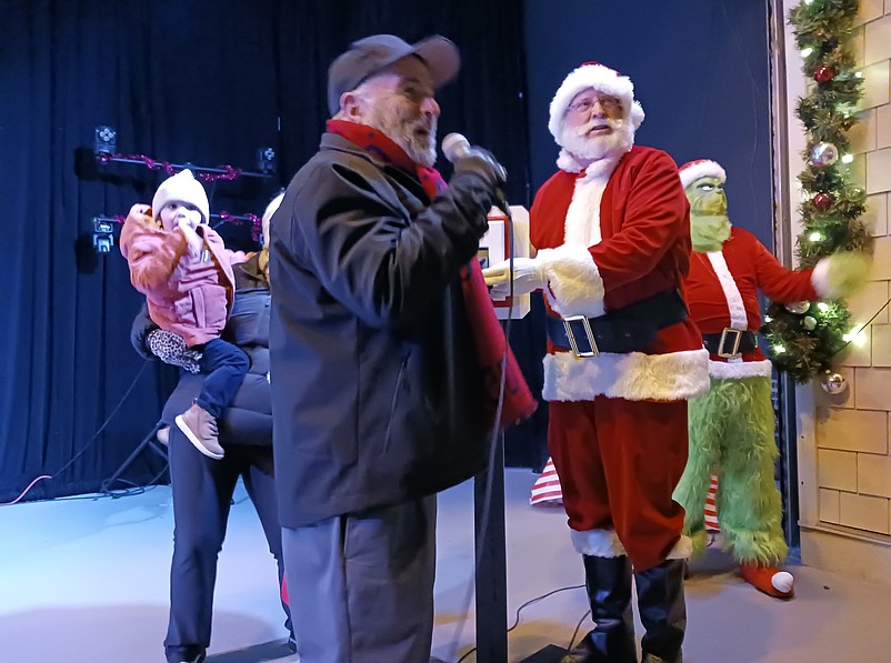 Mayor Leonard Desiderio and Santa will flip the switch to light the Christmas tree.