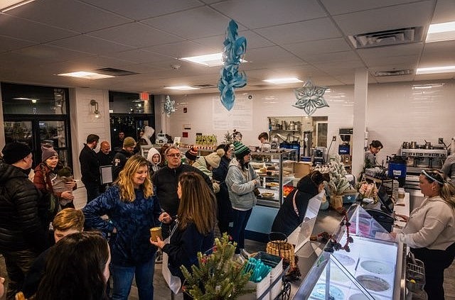 Shorebreak Cafe packs a crowd of festival goers in 2022.