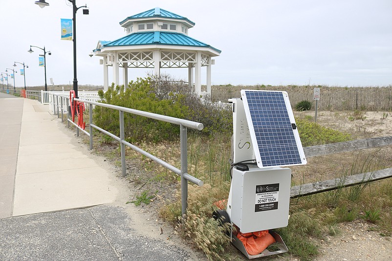 One of the vibration monitors stands at the beach entryway at John F. Kennedy Boulevard.