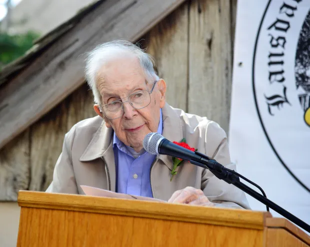 Ray Walton, 98, accepts the Lifetime Achievement Award.