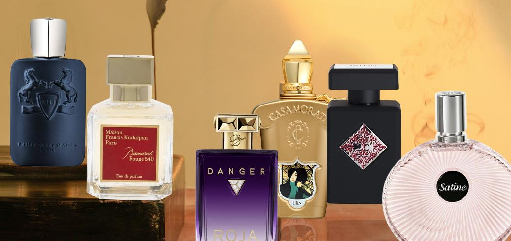 Several bottles of perfume

Description automatically generated