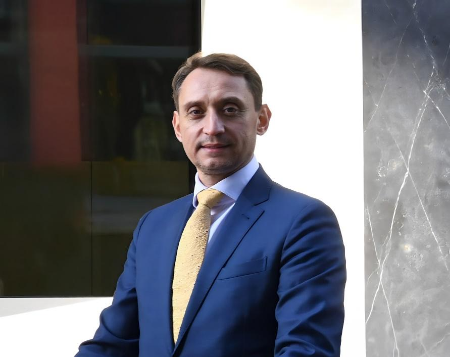 Nikolay Karpenko has a history in private banking