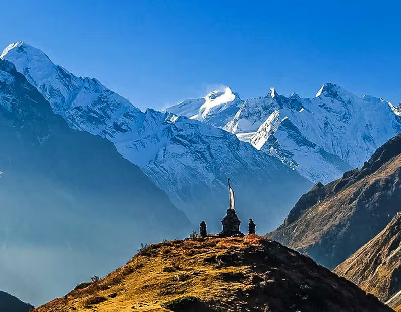 Manaslu circuit trek