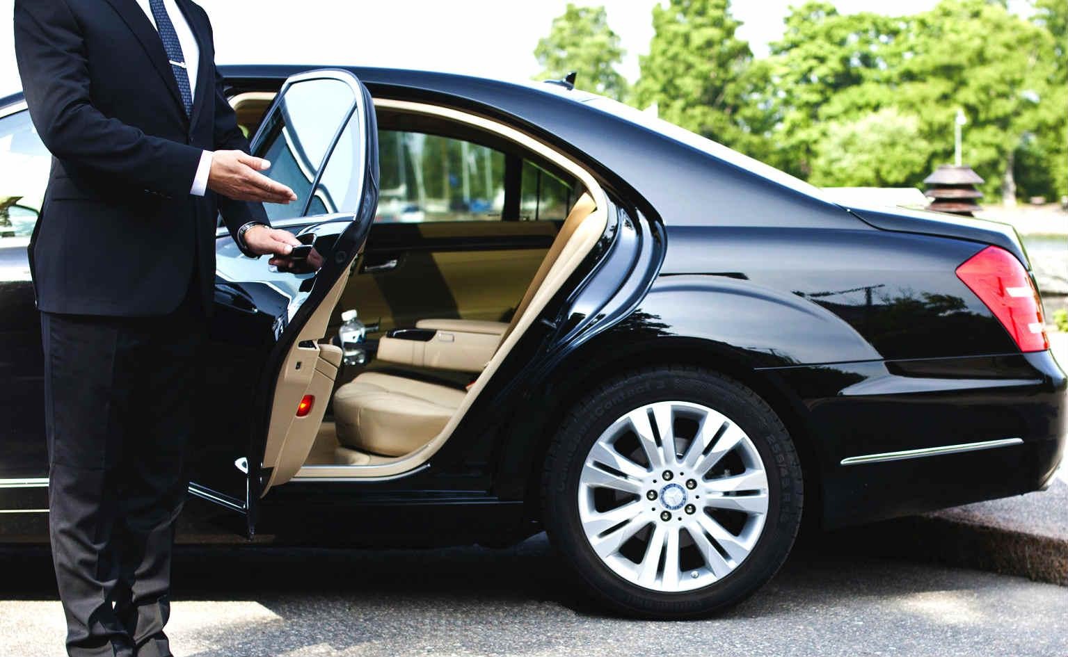https://www.connecticutcarservices.com/wp-content/uploads/2024/02/chauffeur-services.jpg