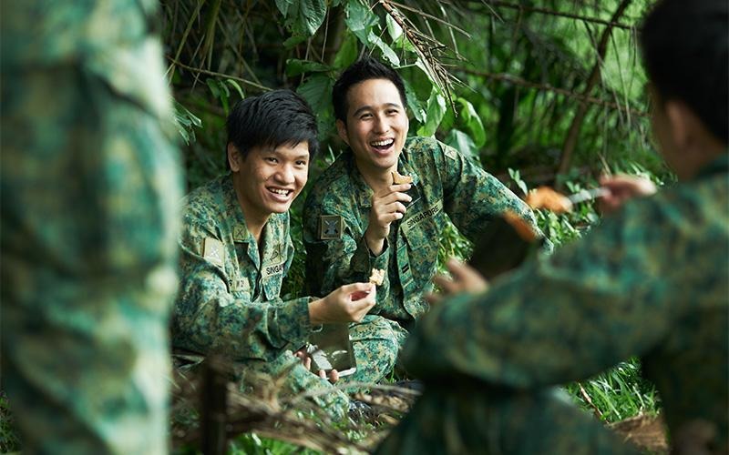 A group of men in military uniforms

AI-generated content may be incorrect.