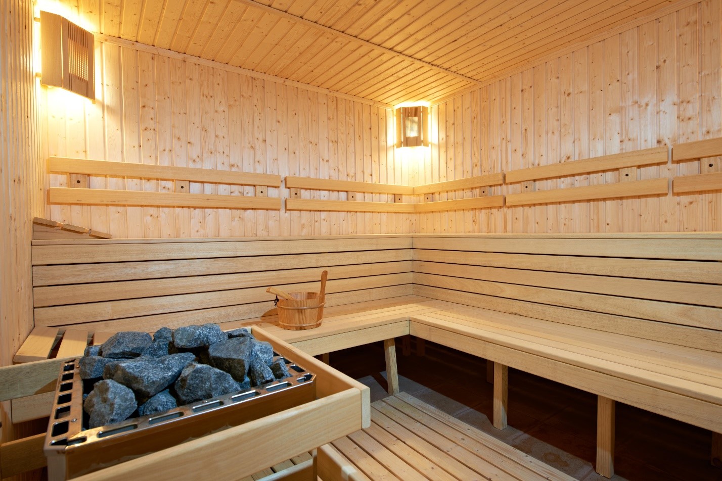 Alexander Garces Cold Plunge vs. Sauna: Recovery Techniques for Fitness Enthusiasts